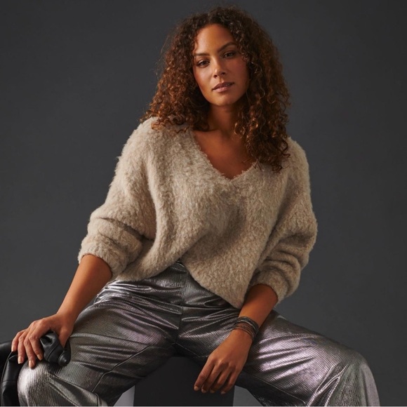 Anthropologie Maeve Plush Shaggy Washable Wool Blend  V-Neck Sweater Size Small - Picture 1 of 10